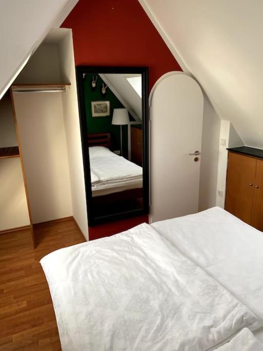 Apartment Super Zentral Begehrte Wohnlage Parkplatz Vor Haus Nuremberg